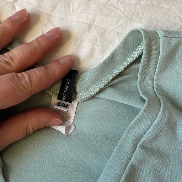 Onzie Tank Top - Picture 4 of 6